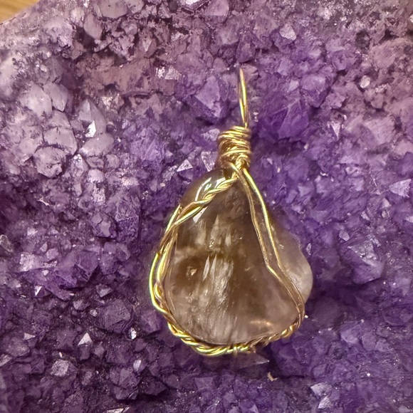 RARE Natural Super 7 (Melody Stone) Pendant — High Vibration Crystal Jewelry - Picture 3 of 4